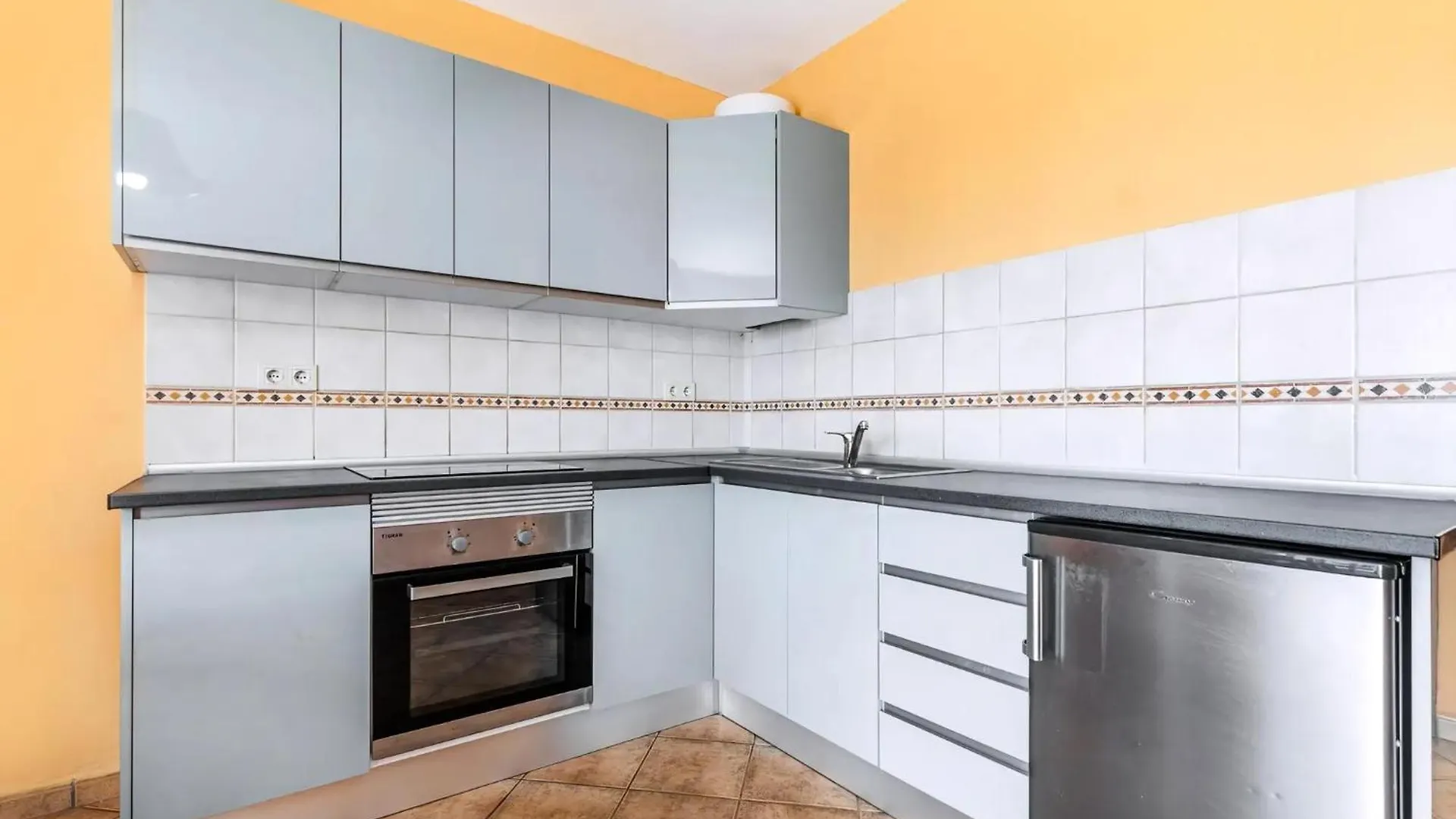 Ferienwohnung Mit Meerblick In Коста Калма Апартаменты